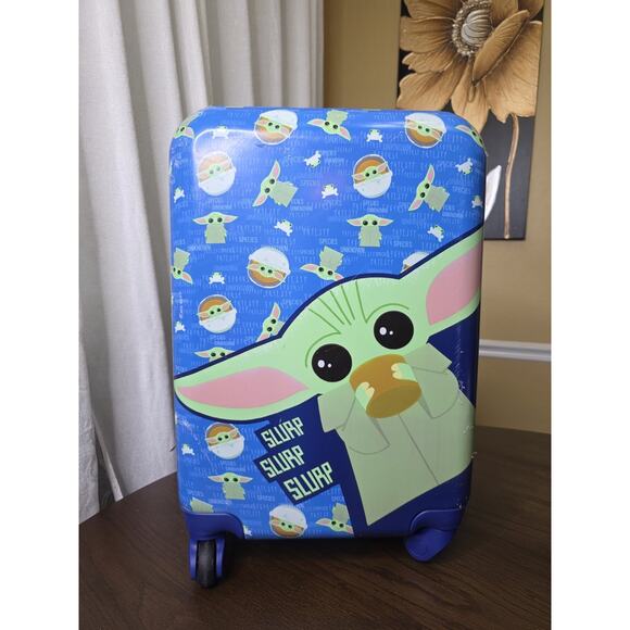 Star Wars Mandalorian Baby Kids Carry On Luggage Spinner Wheeled Suitcase 20in - Picture 1 of 16